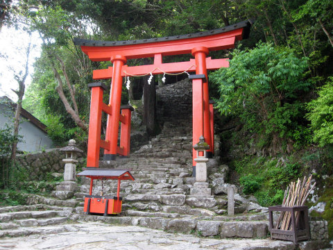 神倉神社の石段と鳥居