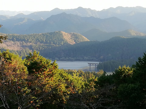 熊野古道中辺路から大斎原の眺め